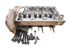 18 Cat CUV102D Cylinder Head - Image 1