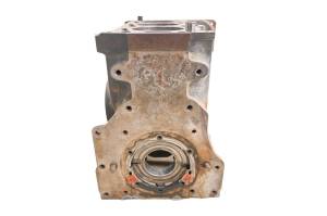 18 Cat CUV102D Crankcase Center Crank Case & Cylinders - Image 4