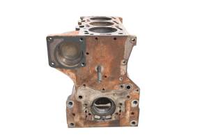 18 Cat CUV105D Crankcase Center Crank Case & Cylinders For Parts - Image 2