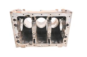 18 Cat CUV105D Crankcase Center Crank Case & Cylinders For Parts - Image 5