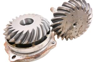 18 Cat CUV105D Transmission Bevel Gears Output Shaft - Image 2