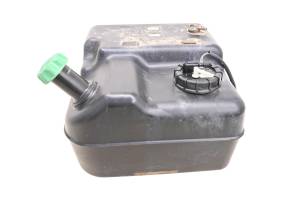 18 Cat CUV105D Gas Tank & Fuel Pump - Image 1