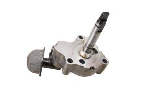 Cub Cadet - 16 Cub Cadet Challenger 700 Oil Pump - Image 3