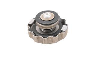 Cub Cadet - 16 Cub Cadet Challenger 700 Radiator Cap - Image 3