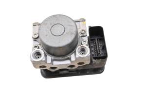 16 Triumph Tiger 800 XCx Abs Modulator - Image 3