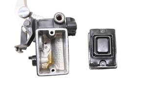 16 Triumph Tiger 800 XCx Front Brake Master Cylinder & Lever - Image 4