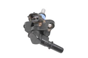 Can-Am - 11 Can-Am Outlander 400 XT 4x4 Fuel Injector & Rail - Image 1