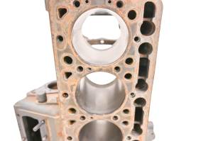 Kubota - 15 Kubota RTV-X900 Crankcase Center Crank Case & Cylinders - Image 9