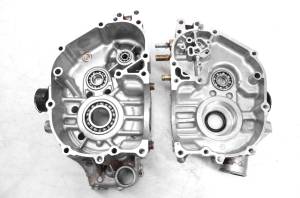 Polaris - 07 Polaris Sportsman 450 4x4 Crankcase Center Crank Case - Image 5