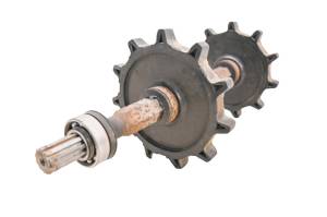 Bombardier - 84 Ski-Doo Safari 377 Drive Shaft Cog Assembly Bombardier - Image 3