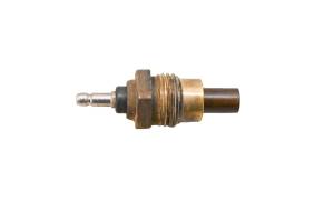 John Deere - 13 John Deere Gator 855D Water Temperature Sensor - Image 2