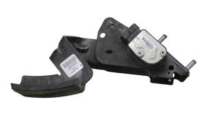 Can-Am - 18 Can-Am Commander Max 1000R DPS Throttle Pedal - Image 3