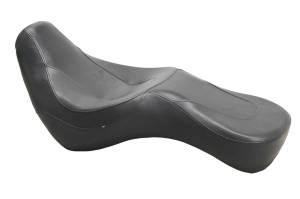 18 Harley-Davidson Street Bob Seat FXBB107