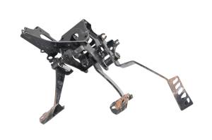 Yamaha - 16 Yamaha YXZ1000R SE Gas Brake Shift Pedal Assembly YXZ10YPSGS - Image 1