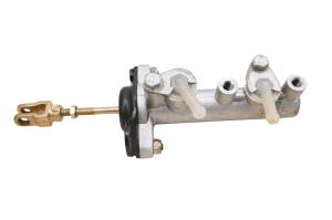 Cub Cadet - 16 Cub Cadet Challenger 700 Front Brake Master Cylinder - Image 2