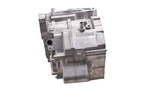 Polaris - 03 Polaris Predator 500 Crankcase Center Crank Case - Image 3