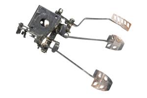 Yamaha - 16 Yamaha YXZ1000R Gas Brake Clutch Pedal Assembly - Image 1