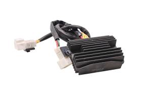 16 Piaggio MP3 500 Sport ABS Regulator Rectifier