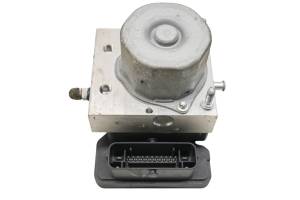 Polaris - 19 Polaris Slingshot SLR Abs Brake Module Unit - Image 1