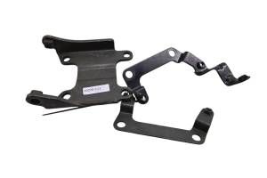 03 Yamaha V-Star Classic 650 Cylinder Head Bracket Mounts XVS650AR