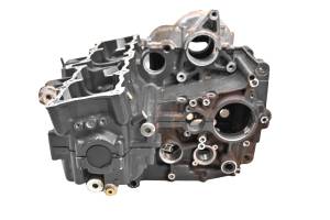 Suzuki - 96 Suzuki RF900R Crankcase Center Crank Case - Image 4