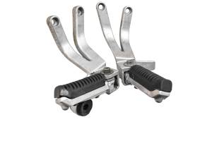 Suzuki - 96 Suzuki RF900R Passenger Foot Pegs Left & Right - Image 3