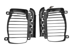 Piaggio - 12 Vespa GTV300 IE Radiator Guard Shrouds Left & Right Piaggio - Image 3