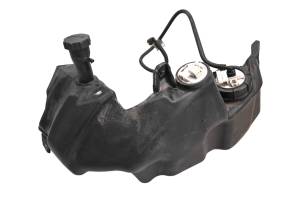 Piaggio - 12 Vespa GTV300 IE Gas Tank & Fuel Pump Piaggio - Image 2