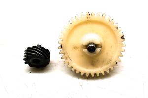 Kawasaki - 73 Kawasaki 175 F7-B Oil Pump Gears & Shaft - Image 6