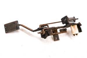 Bobcat - 08 Bobcat 2200S 4x4 Diesel Throttle Pedal - Image 2