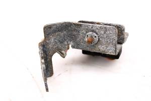 Bobcat - 08 Bobcat 2200S 4x4 Diesel Throttle Pedal Support Limiter Switch Bracket - Image 4