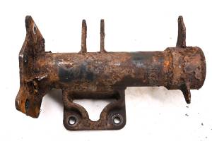 Bobcat - 08 Bobcat 2200S 4x4 Diesel Rear Right Axle Tube Housing - Image 9