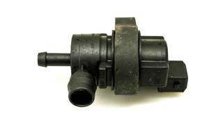 BMW - 02 BMW F650GS ABS Fuel Breather Valve - Image 1