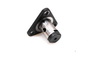 Bobcat - 08 Bobcat 2200S 4x4 Diesel Idler Gear Shaft - Image 3