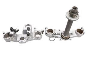 Yamaha - 96 Yamaha XT225 Triple Tree Lower & Upper Handlebar Clamp - Image 2