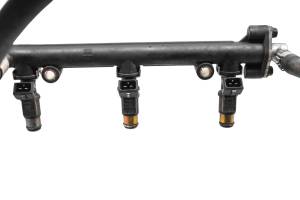 05 Triumph Speed Triple 1050 Fuel Rail & Injectors - Image 4