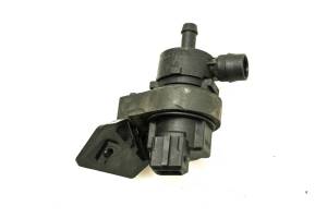 BMW - 14 BMW G650GS Sertao Fuel Breather Valve - Image 1