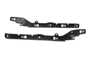Piaggio - 16 Piaggio MP3 500 Sport ABS Footwell Footboard Bracket Mounts Left & Right - Image 3