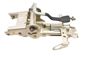 Polaris - 18 Polaris Slingshot SL Icon Steering Column Bracket Mount - Image 1