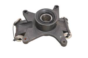 Cub Cadet - 16 Cub Cadet Challenger 700 Rear Right Spindle Knuckle - Image 2
