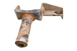 18 Cat CUV105D Steering Bracket Mount - Image 3