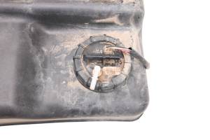 18 Cat CUV102D Gas Tank & Fuel Pump - Image 3