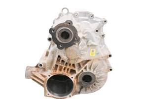 18 Cat CUV105D Transmission Gear Case Housing - Image 3