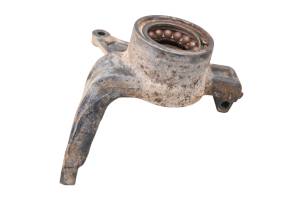 18 Cat CUV102D Front Right Spindle Knuckle - Image 3