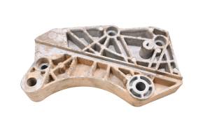 18 Cat CUV102D Alternator Bracket Mount - Image 3