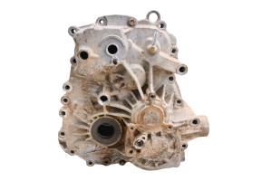 18 Cat CUV102D Transmission Gear Case Housing - Image 1