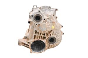 18 Cat CUV105D Transmission Gear Case Housing - Image 6