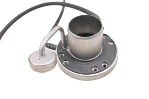 17 Hyosung GD250R Fuel Tank Filler Plate Cover - Image 3