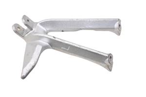 17 Hyosung GD250R Rear Passenger Foot Peg Right - Image 4