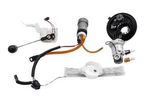 16 Harley Davidson FLHX Street Glide Fuel Pump Assembly